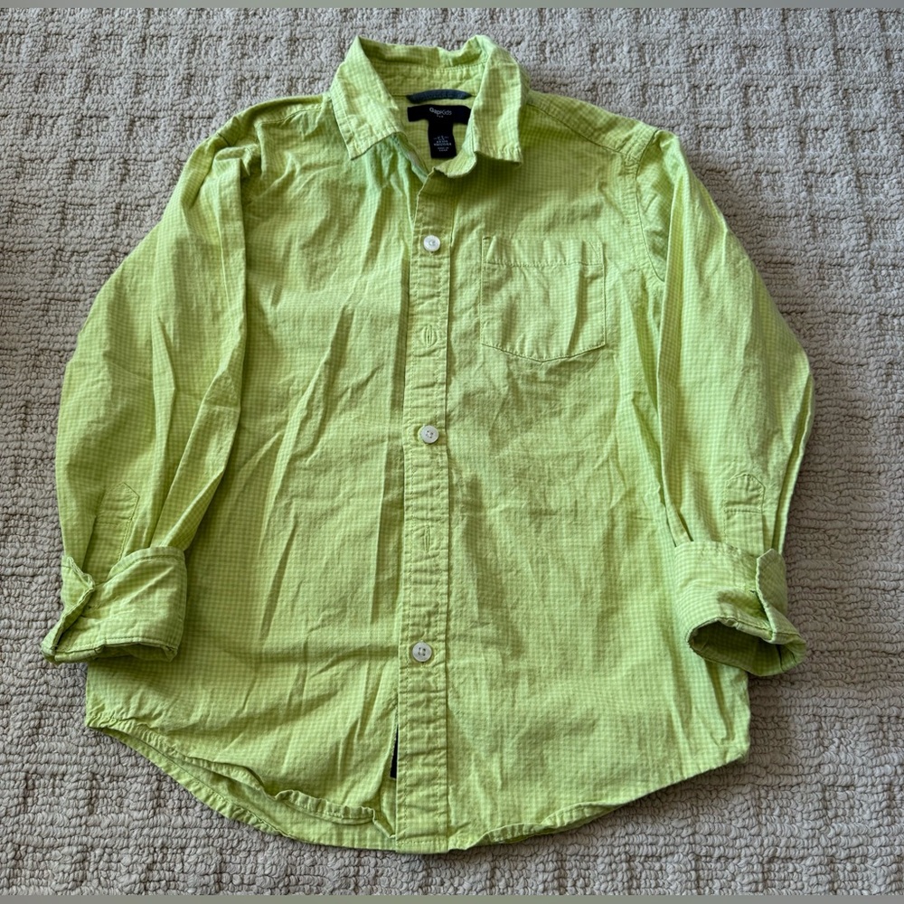 Gap Kids button down shirt in a light /bright green size small (6/7)